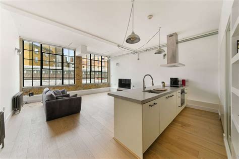 Property details for 45 Tudor Road London E9 7SN 